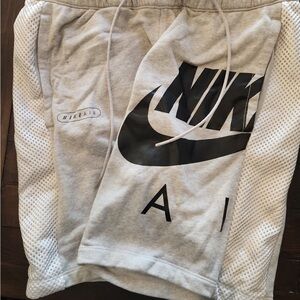 Nike Men's Gray Athletic Shorts